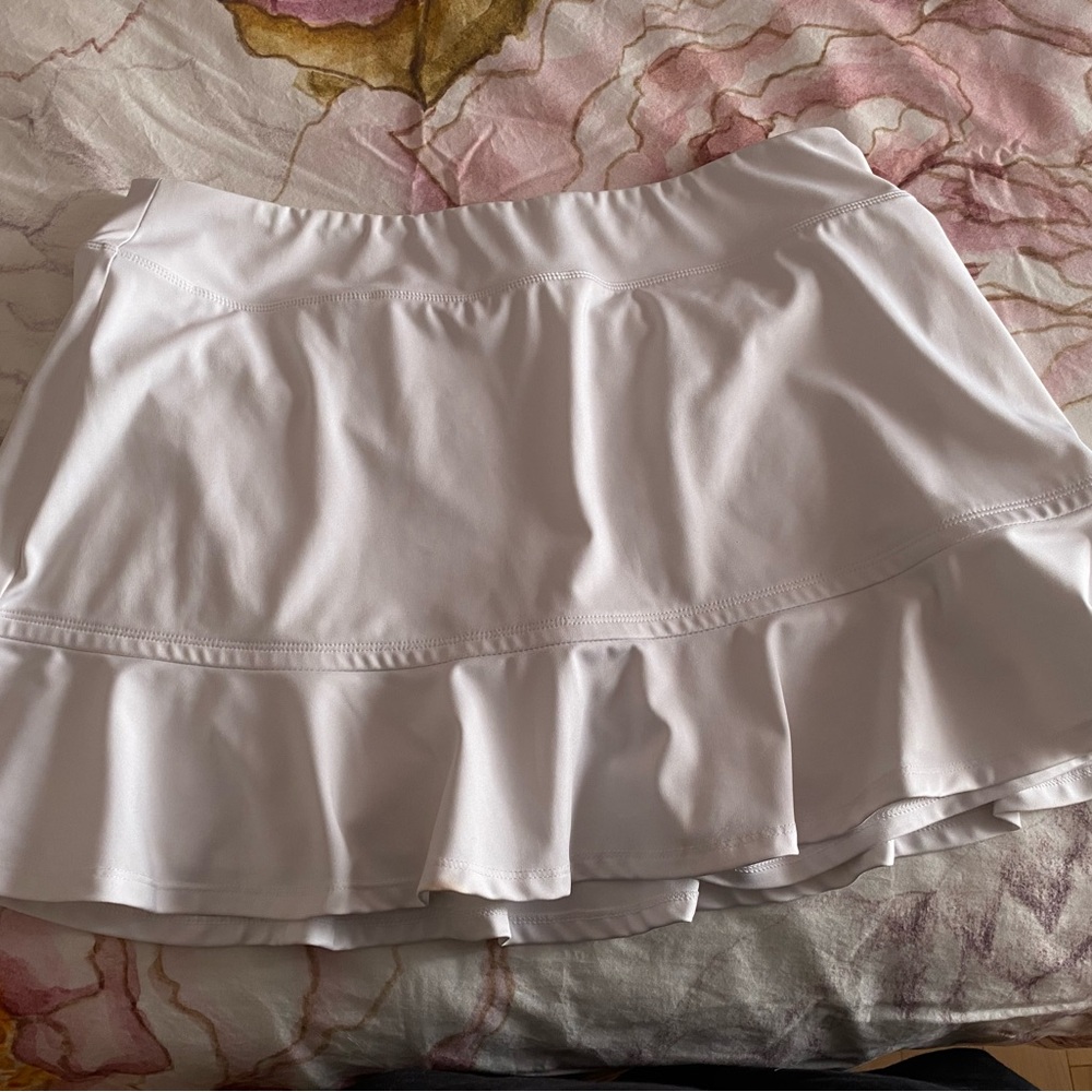 Tommy Bahama White Skater Mini Skirt with Ruffles